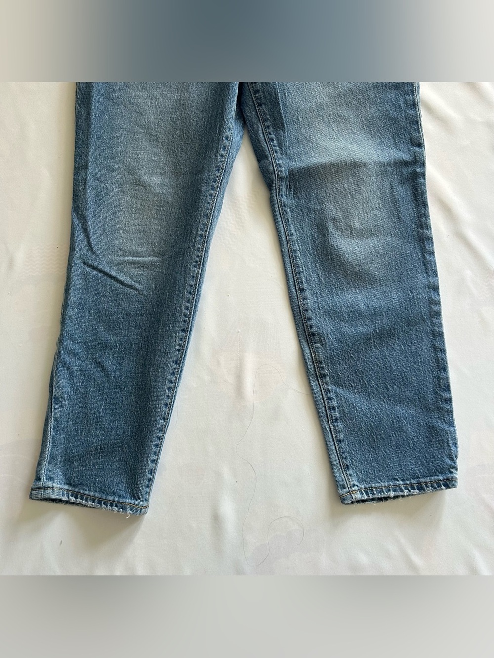 EUC Old Navy Sz 10 OG Straight Leg High Rise Jeans Medium Wash Denim 88% Cotton - Picture 3 of 7